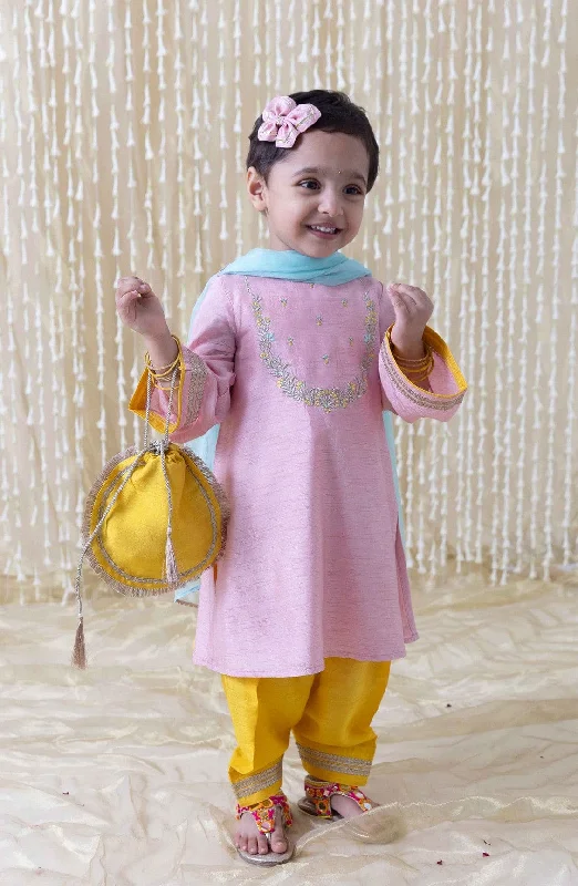 Pre-Order: Girl Silk Kurta set-Pink