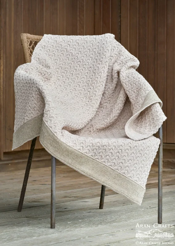 Aran Throw with Tweed Trim | Oatmeal